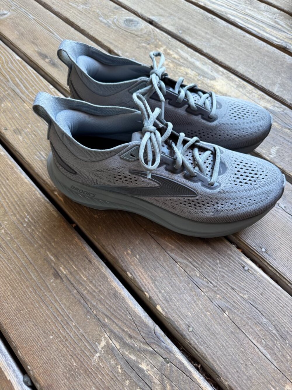 BROOKS Glycerin 23 Running Shoe Gray/Blackened Pearl in Men's 9 - Picture 2 of 13
